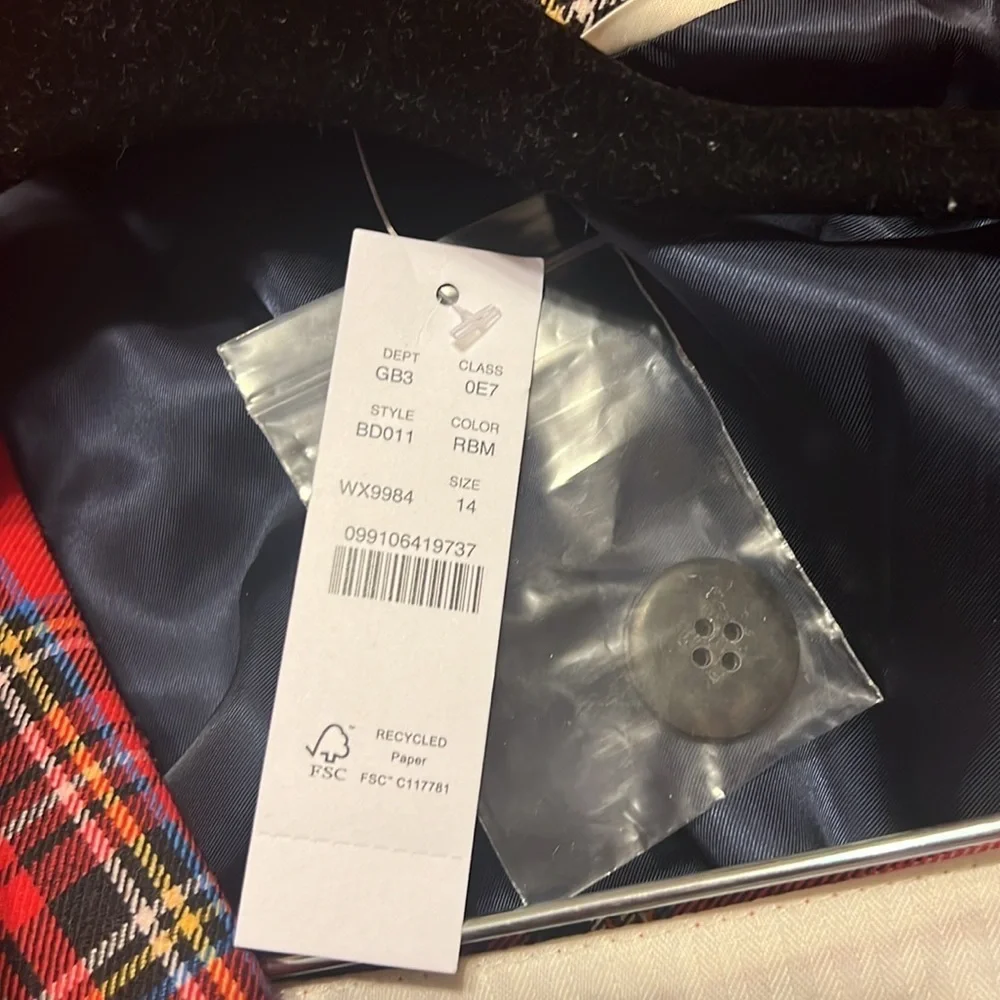 Jcrew Double-breasted lady blazer in good tidings plaid, NWT, size 14 - Picture 2 of 3